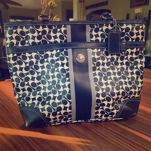 Authentic Leather Vinyl COACH purse *Rare*